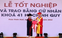 Hơn 800 sinh viên tốt nghiệp ngành luật tại Huế