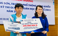 Trường ĐH Khoa học Tự nhiên trao học bổng toàn phần cho 2 thí sinh đoạt huy chương quốc tế