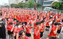 Choáng ngợp với màn đồng diễn flashmob lập kỷ lục Việt Nam