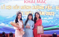 Hoa hậu môi trường Việt Nam Nguyễn Thanh Hà quảng bá cho lễ hội sầu riêng