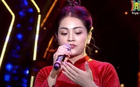 Ca sĩ Khánh Thy quên lời, hát phô, chênh trên sóng trực tiếp