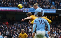 Haaland lập siêu hat-trick, Man City bám sát ngôi đầu Ngoại hạng Anh