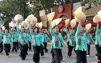 VIDEO: Kỷ lục về diễu hành áo bà ba, áo dài