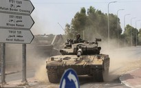 Thủ tướng Israel bác bỏ ngừng bắn, xe tăng cắt đôi dải Gaza