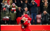 "Chân gỗ" Nunez lỡ bàn thắng khó tin, Liverpool ra oai hạ gục Toulouse