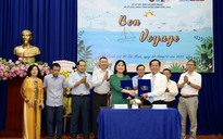 Báo Người Lao Động và Trường Đại học KHXH&NV TP HCM ký kết ghi nhớ hợp tác