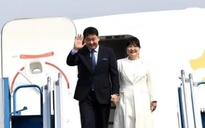 Tổng thống Mông Cổ và Phu nhân đến Hà Nội, bắt đầu thăm Việt Nam