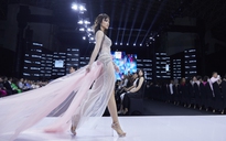 Người đẹp Bùi Khánh Linh, Lê Thu Trang khuấy động sàn catwalk