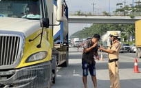 VIDEO: Cận cảnh tổ công tác đặc biệt trên Quốc lộ 1 qua TP HCM