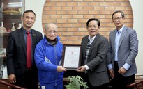 "Mai Vàng tri ân" thăm, tặng quà Tiến sĩ Lê Đăng Doanh