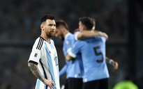 Messi thành "tội đồ" của Argentina, Brazil thua ngược tại Colombia