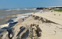 Xử lý hàng trăm ngàn khối cát nạo vét "đóng băng" bên bờ biển tỉnh Quảng Trị ra sao?