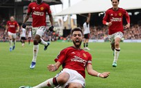 Đội trưởng tỏa sáng phút bù giờ, Man United thắng nghẹt thở Fulham