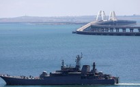 Ukraine tập kích xưởng tàu ở Crimea, tàu hiện đại nhất của Nga hư hại