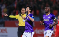 Văn Quyết ghi bàn giúp Hà Nội FC thắng trận derby thủ đô