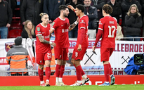 Thắng đậm West Ham, Liverpool đoạt vé bán kết League Cup