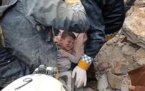 Thảm họa động đất: Nước mắt bất lực giữa tiếng kêu cứu dưới đống đổ nát