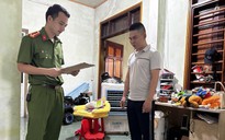 Bắt 1 đối tượng cho vay nặng lãi cộm cán ở Quảng Bình