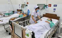 TP HCM: Bệnh viện thiếu điều dưỡng vì việc nhiều, lương thấp