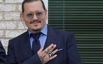 “Cướp biển” Johnny Depp "lên hương" sau khi vợ cũ rời Hollywood