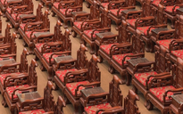 Nhà hát hơn 240 tỉ đồng gây tranh cãi bởi hàng ghế gỗ "bề thế" tốn kém