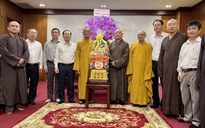 Lãnh đạo TP HCM thăm, chúc mừng Phật giáo Việt Nam