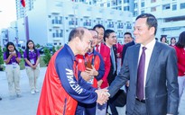 Phó Thủ tướng Trần Lưu Quang thăm đoàn Thể thao Việt Nam tại SEA Games 32