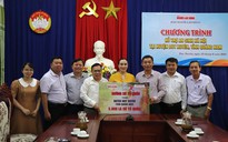 Trao 5.000 lá cờ Tổ quốc tại tỉnh Quảng Nam