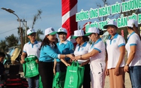 Lãnh đạo TP Tam Kỳ cùng người dân dọn rác làm sạch môi trường