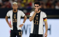 Tuyển Đức bị người hâm mộ la ó, Brazil thua sốc Senegal