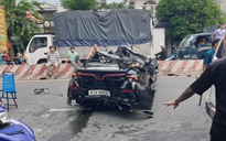 Ô tô "điên" tông hàng loạt xe máy, hất tung nhiều kèo nhà cái tỷ lệ cá cược