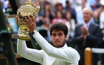 Tân vô địch Wimbledon Alcaraz hạnh phúc khi đánh bại Djokovic