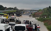 Kẹt xe kéo dài trên cao tốc Dầu Giây - Phan Thiết ngày cuối tuần
