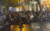 Sốc với đám đông chào đón Blackpink ở Hà Nội