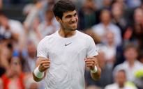 Alcaraz vào vòng 2, Wimbledon chứng kiến 69 trận bị hoãn