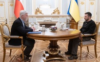 Ukraine đang "tiến về phía trước", đợi "tín hiệu rõ ràng" từ NATO