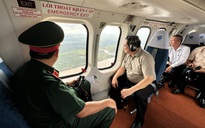 Thủ tướng đi trực thăng thị sát sạt lở ở Cà Mau, Bạc Liêu và Sóc Trăng