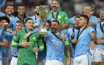 Việc nhẹ lương cao, thủ môn "siêu dị" Scott Carson lập siêu kỳ tích với Man City