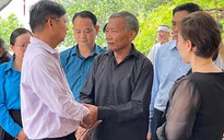 Công đoàn Việt Nam thăm hỏi, hỗ trợ gia đình đoàn viên tử vong trong vụ cháy chung cư mini