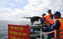 Bộ Tư lệnh Vùng Cảnh sát biển 2 diễn tập, bắn đạn thật trên biển