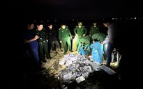 Quảng Ngãi tiếp tục phát hiện gần 300kg nghi ma túy dạt vào bờ biển