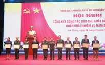 Tổng Biên tập Báo Người Lao Động nhận bằng khen của Bộ trưởng Bộ Quốc phòng