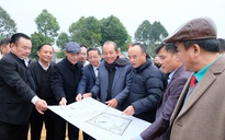Nguyên Phó Thủ tướng Trương Hòa Bình thăm công trường Tượng đài con tàu tập kết ra Bắc