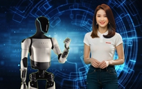 Lộ diện robot hình người giúp trông trẻ, làm việc nhà của Elon Musk