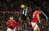 Man United thua sốc Newcastle, đối mặt thảm họa trăm năm