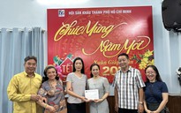 Quỹ "Chung một tấm lòng" của HTV cùng NSND Kim Cương trao quà tết cho Ban Ái Hữu Nghệ sĩ TP HCM