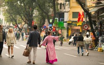 Người Việt chi gần 42 tỉ mua áo dài Tết trên mạng