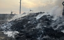 Bãi rác ở Bình Dương phút chốc cháy rụi
