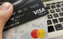 Vụ chủ thẻ tín dụng bị đòi 8,8 tỉ đồng sau 11 năm: Cách tính lãi suất và phí phạt ít người để ý