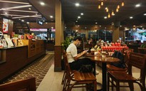 Quán cà phê không dám tăng giá vì sợ mất khách